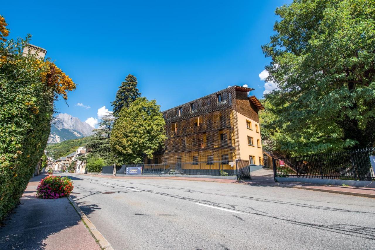 Les Lodges Chalets By Le Marintan Saint-Michel-de-Maurienne Luaran gambar